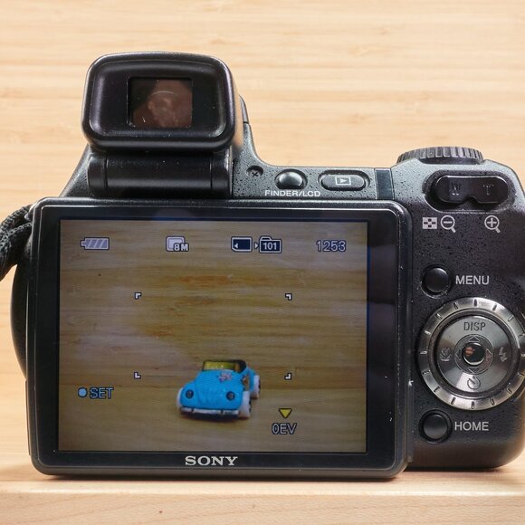 Sony Cyber-shot DSC-H9 / 8.1MP / 15x Zoom / Carl Zeiss Lens / Made in Japan - Picture 5 of 10